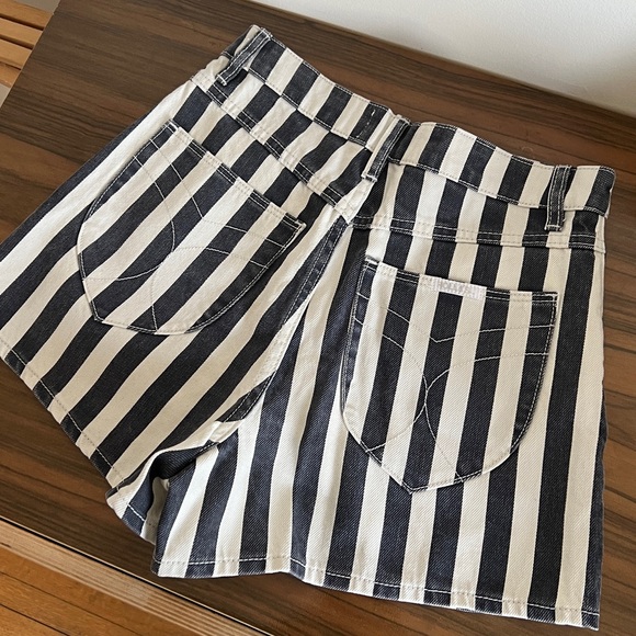 ROLLA'S Mirage Black & White Vertical Stripe Jean Shorts - Picture 3 of 6